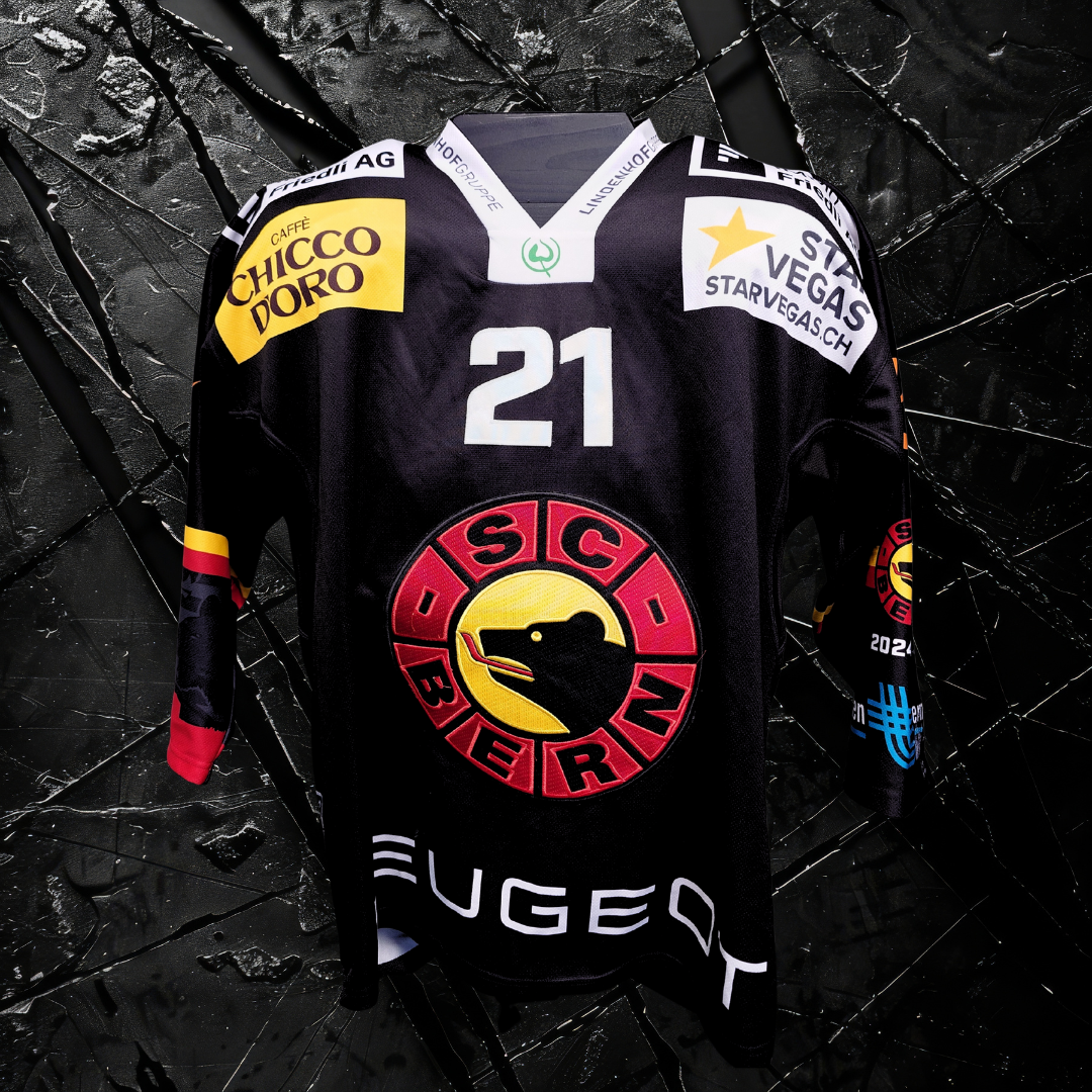 Gameworn Dress #21 Simon Moser