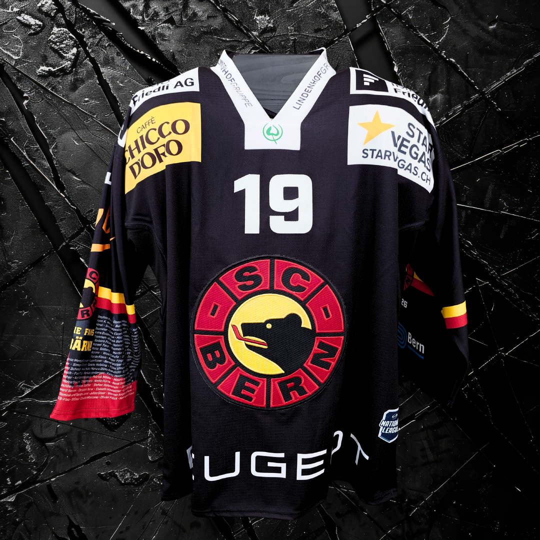 Gameworn Dress #19 Waltteri Merelä