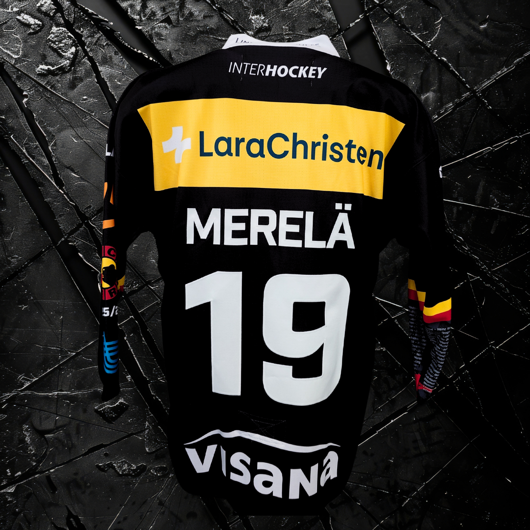 Gameworn Dress #19 Waltteri Merelä