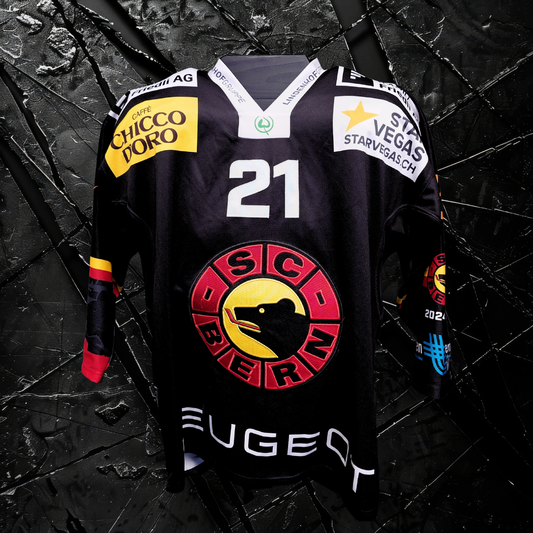 Gameworn Dress #21 Simon Moser