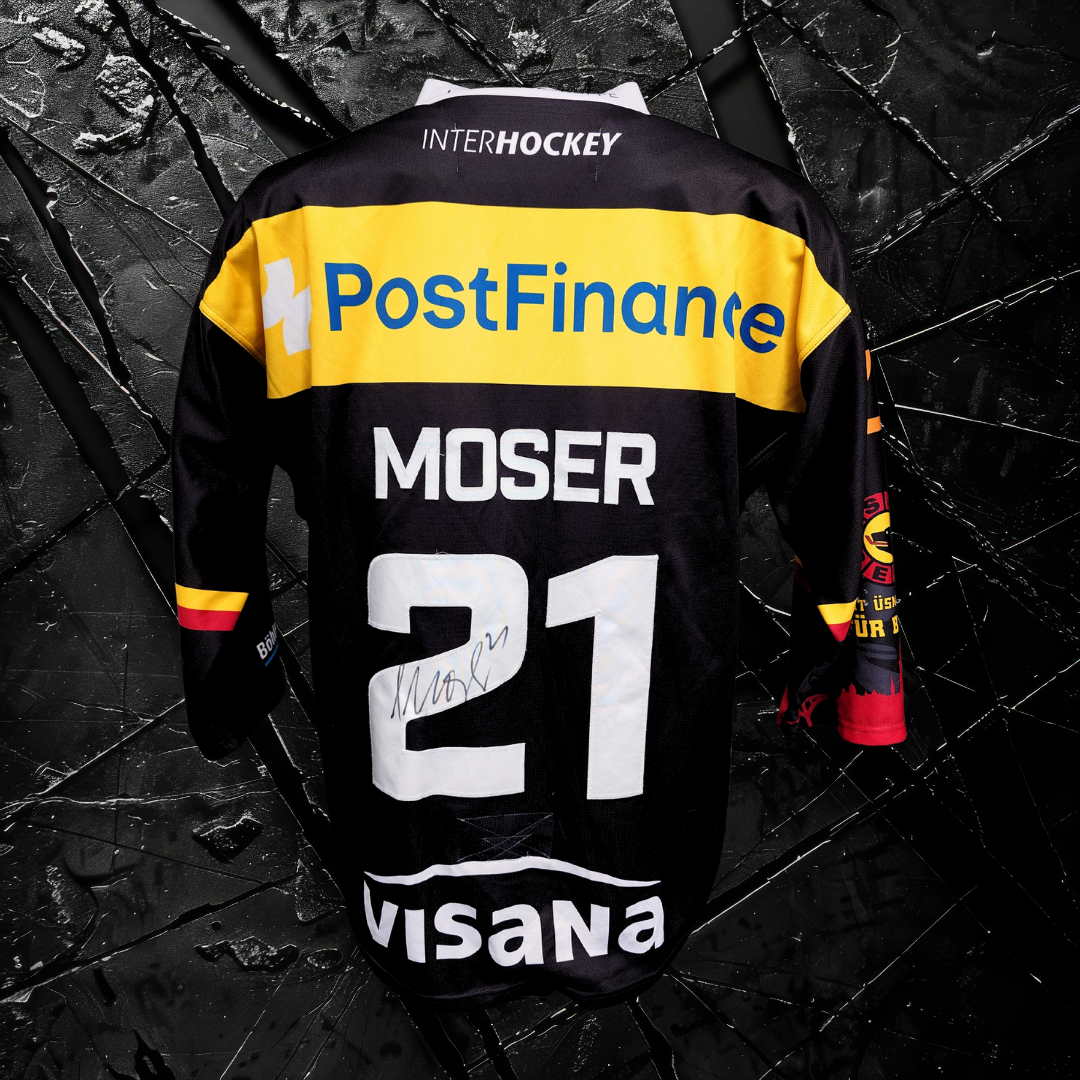 Gameworn Dress #21 Simon Moser